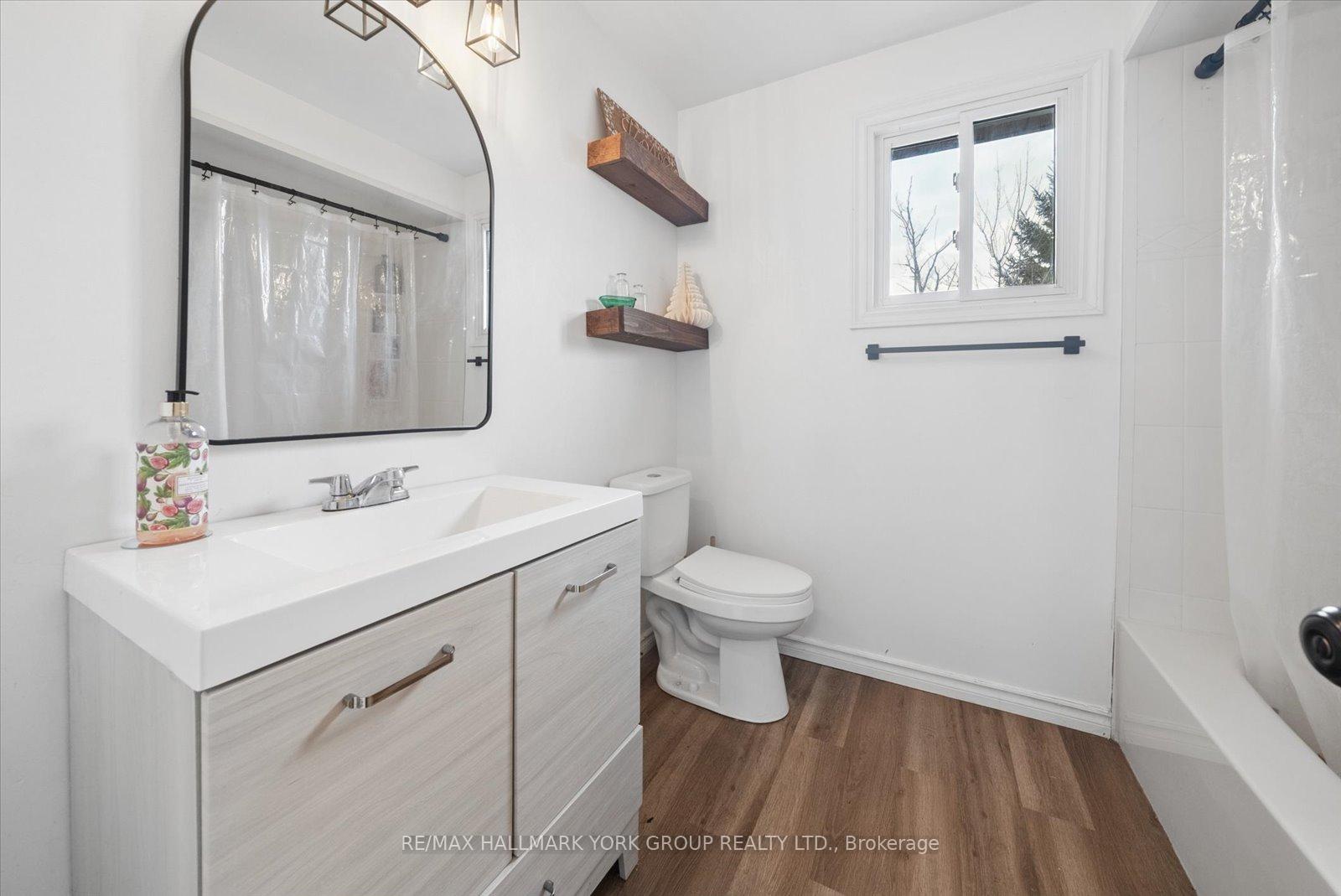Photo 27 of 41 Laurentian Lane, Orillia — HOMEH
