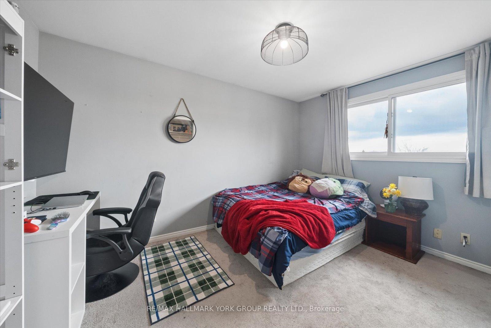 Photo 30 of 41 Laurentian Lane, Orillia — HOMEH