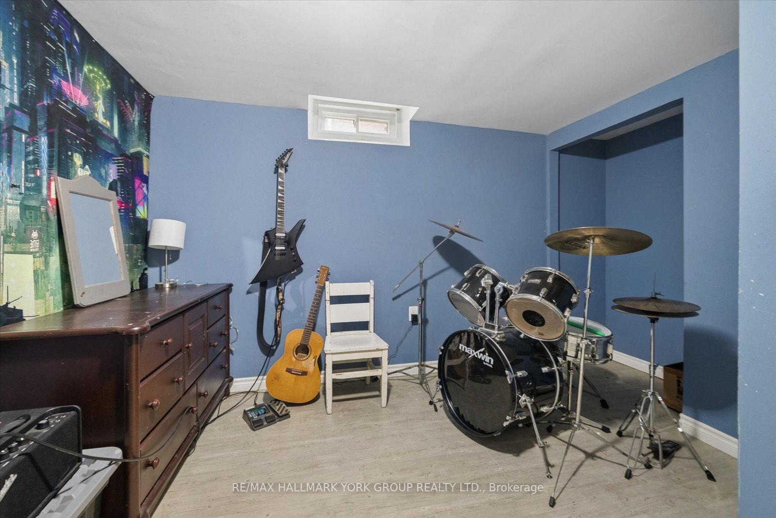 Photo 40 of 41 Laurentian Lane, Orillia — HOMEH