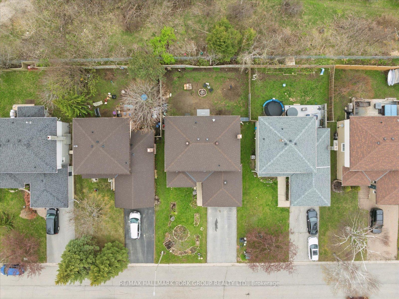 Photo 43 of 41 Laurentian Lane, Orillia — HOMEH