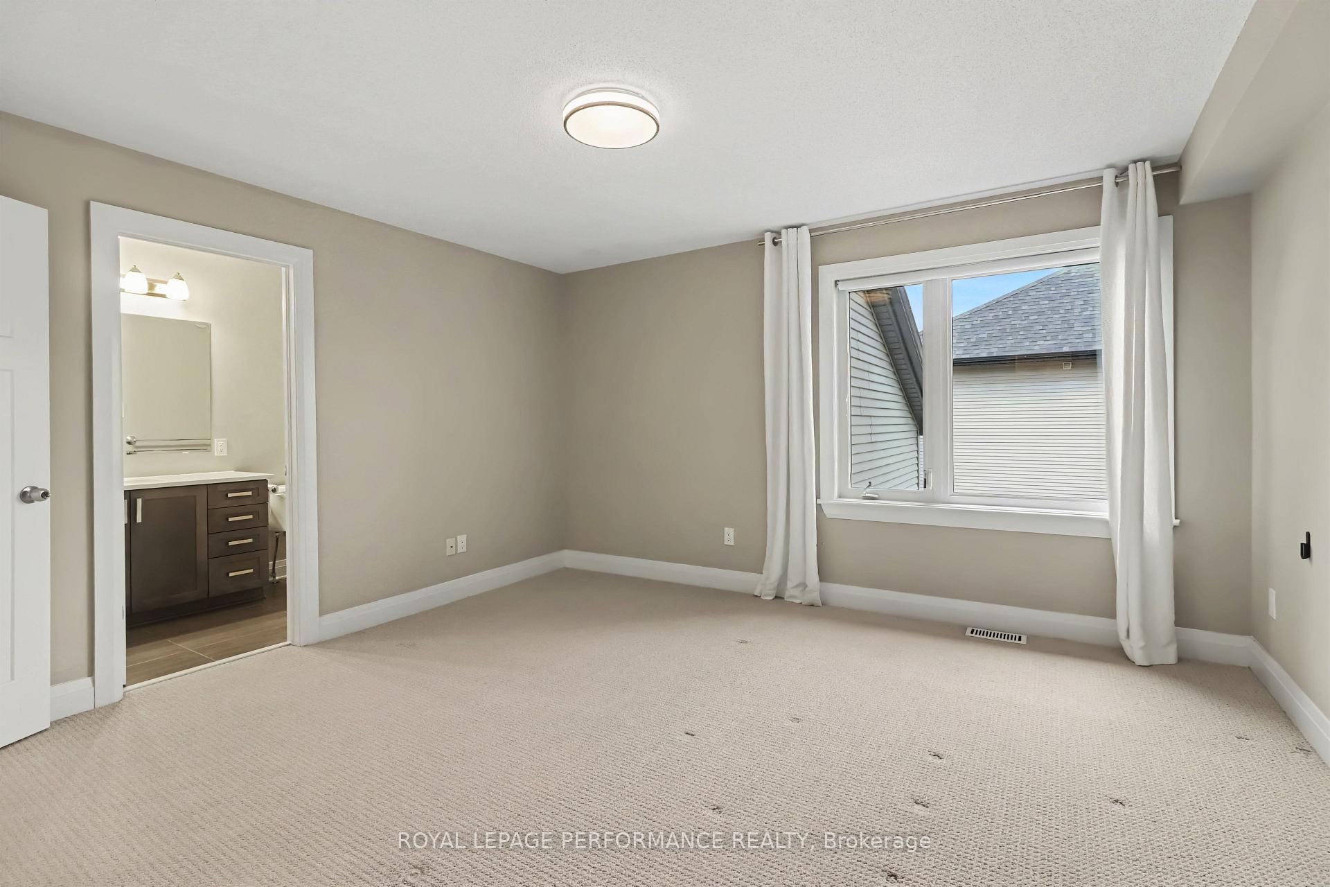 Photo 15 of 208 Butterfly Walk, Ottawa, Mer Bleue/Bradley Estates/Anderson Park — HOMEH