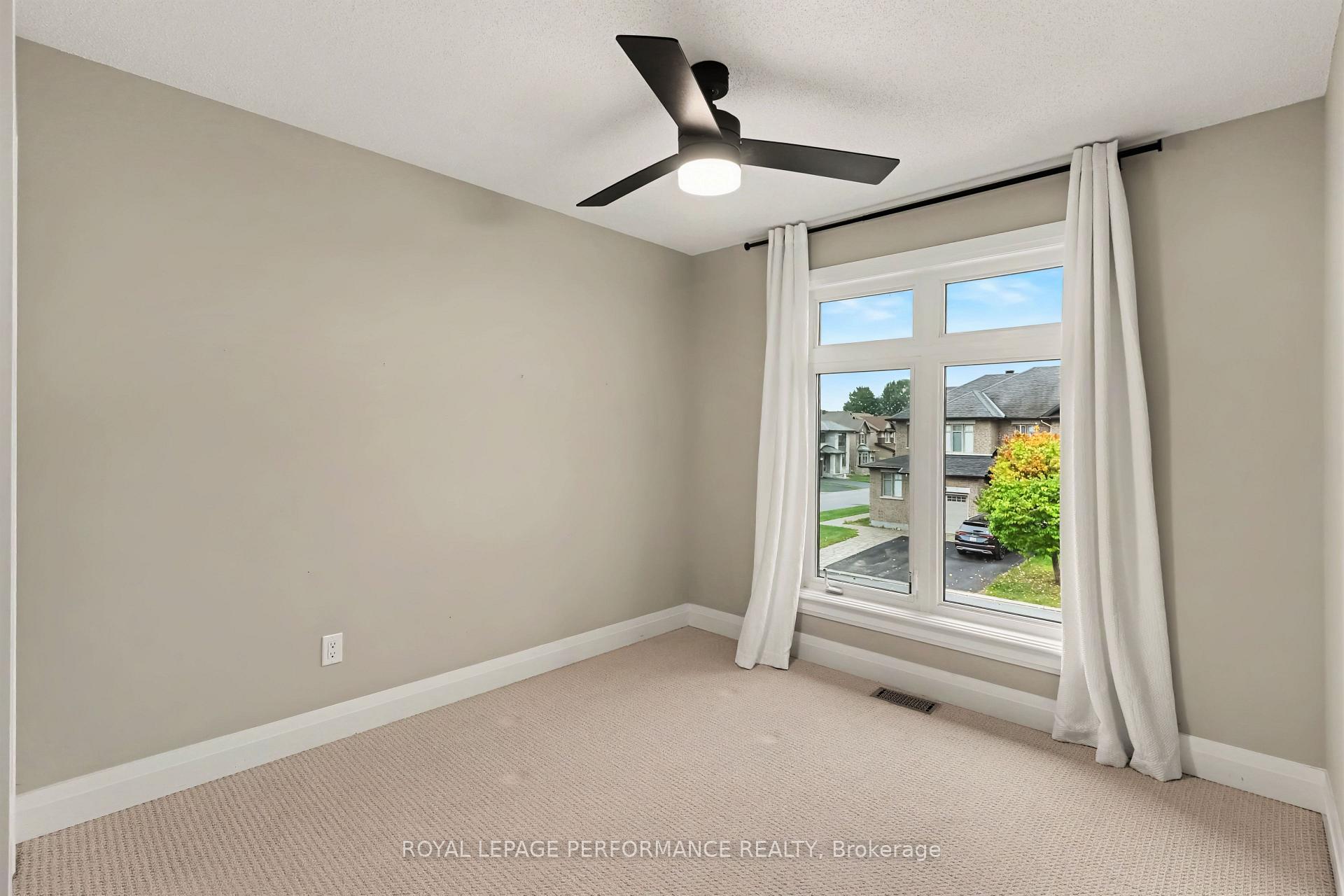 Photo 19 of 208 Butterfly Walk, Ottawa, Mer Bleue/Bradley Estates/Anderson Park — HOMEH