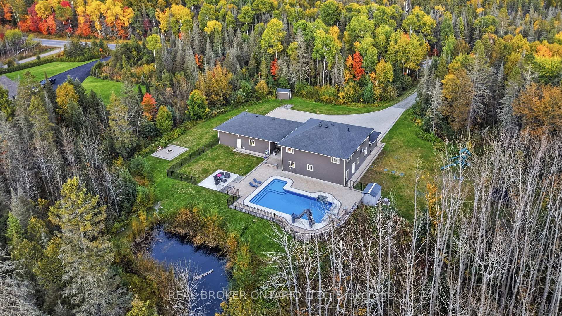 Photo of 5381 Desmarais Road