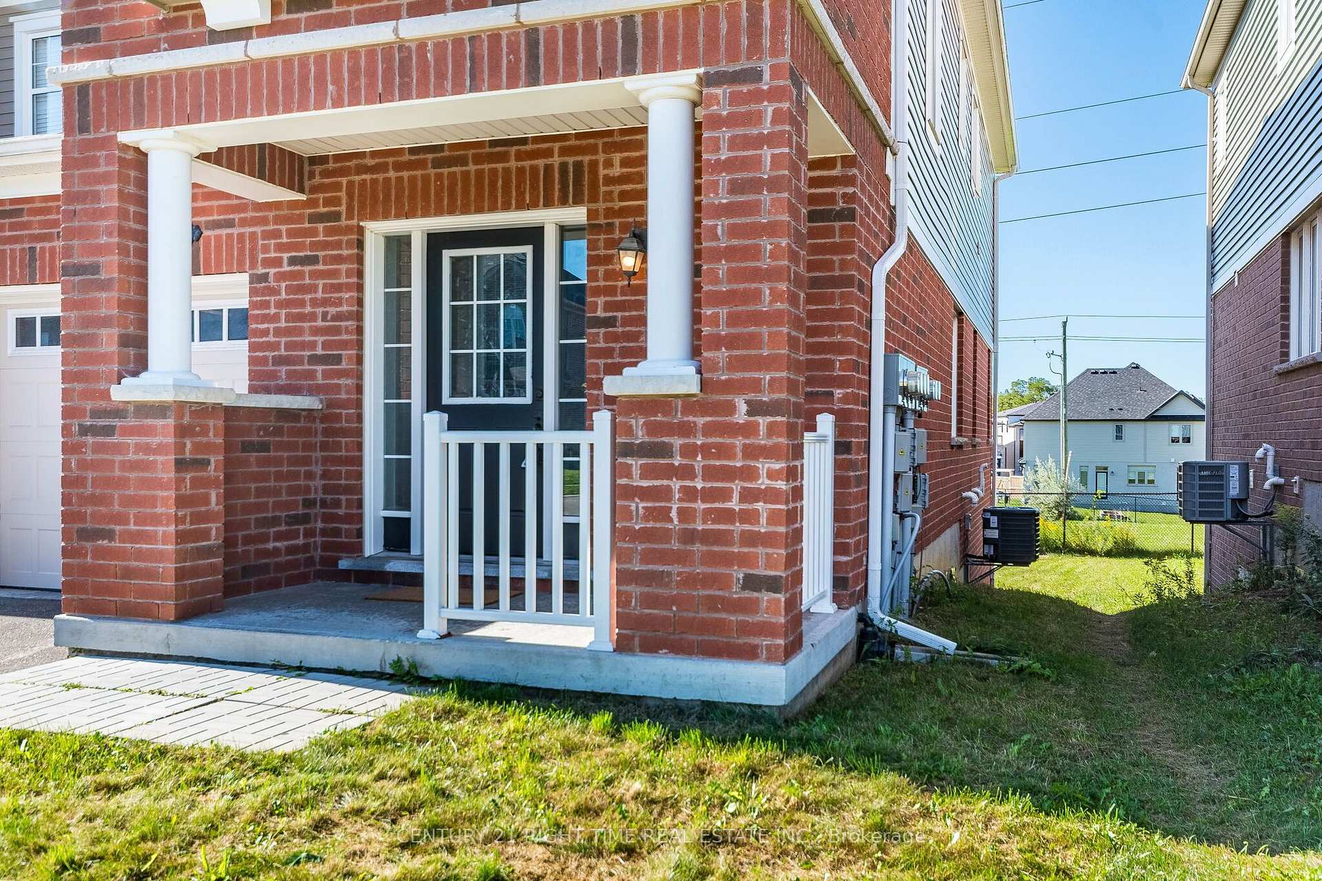 Photo 3 of 142 Watermill Street, Kitchener, Doon South — HOMEH