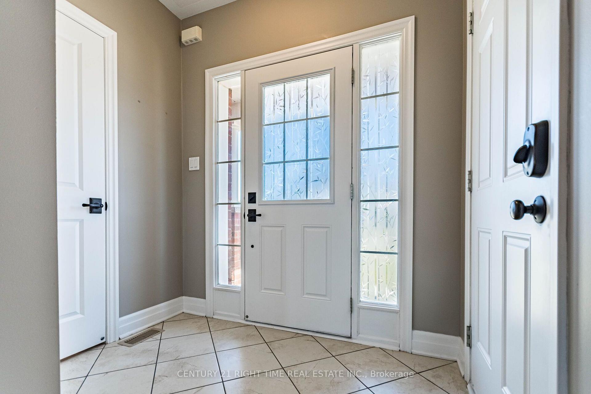 Photo 4 of 142 Watermill Street, Kitchener, Doon South — HOMEH