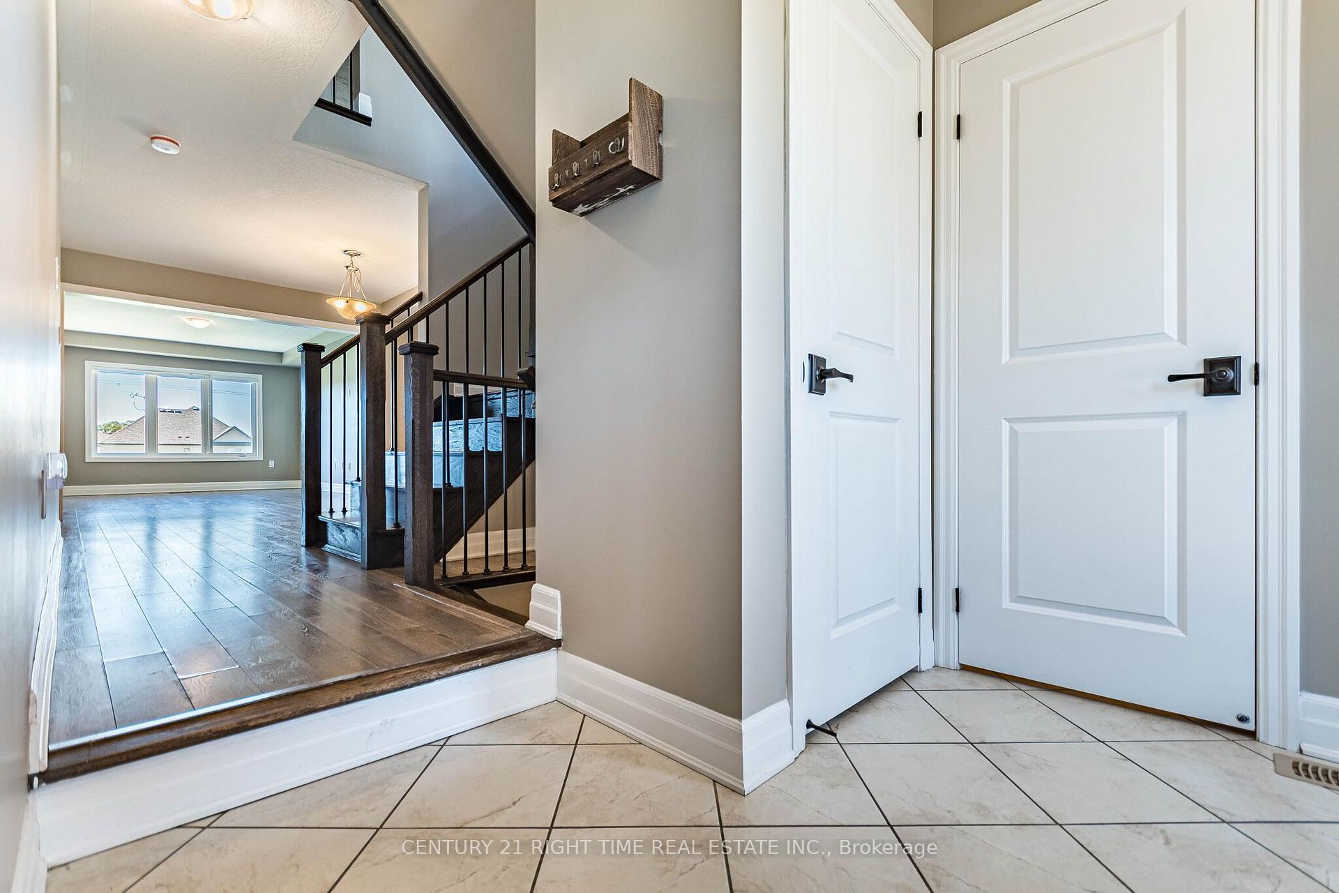 Photo 5 of 142 Watermill Street, Kitchener, Doon South — HOMEH