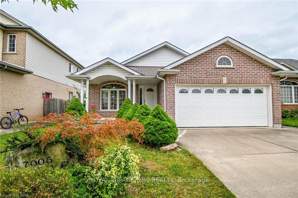 Photo 4 of 7005 Kelly Drive, Niagara Falls, Forestview — HOMEH
