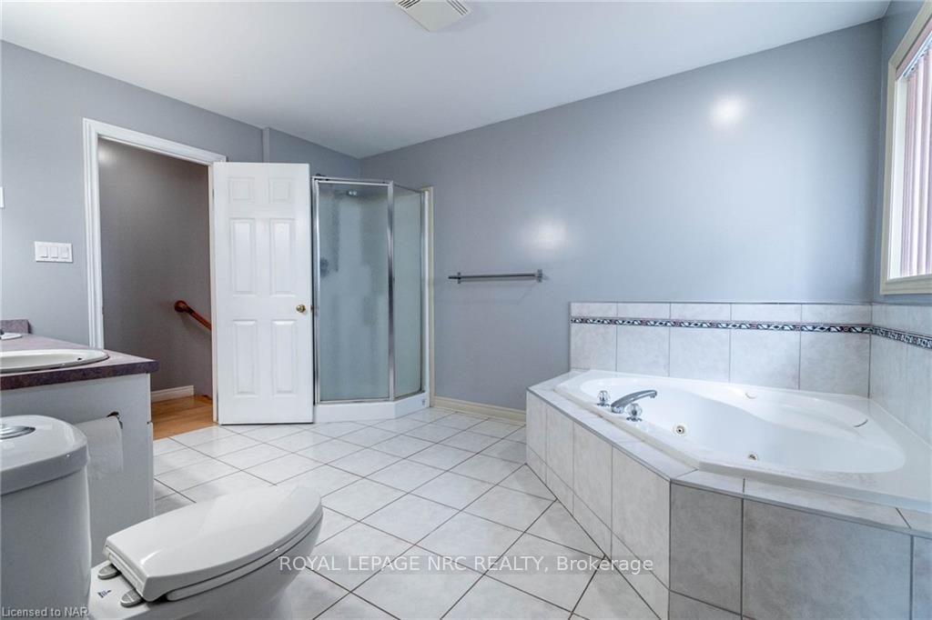 Photo 19 of 7005 Kelly Drive, Niagara Falls, Forestview — HOMEH
