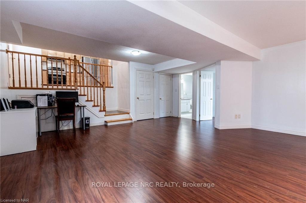 Photo 32 of 7005 Kelly Drive, Niagara Falls, Forestview — HOMEH