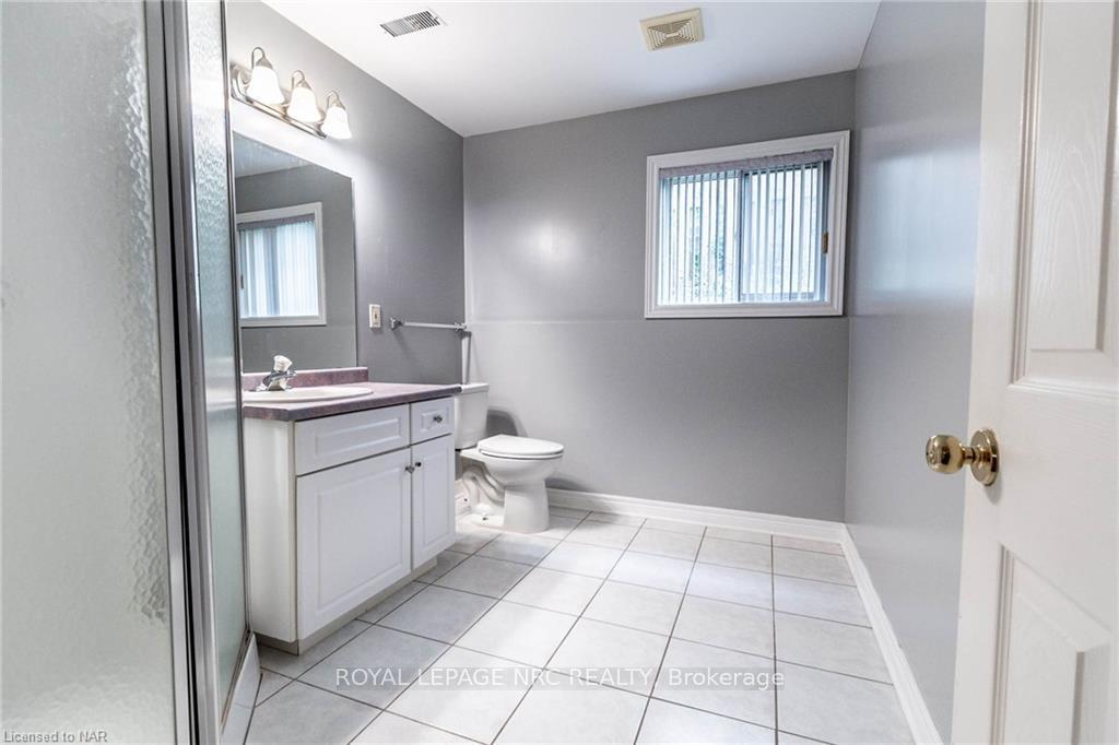 Photo 34 of 7005 Kelly Drive, Niagara Falls, Forestview — HOMEH