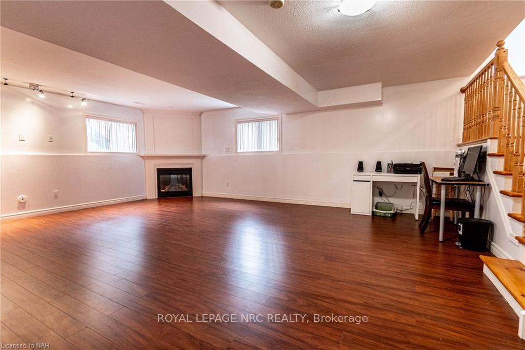 Photo 36 of 7005 Kelly Drive, Niagara Falls, Forestview — HOMEH