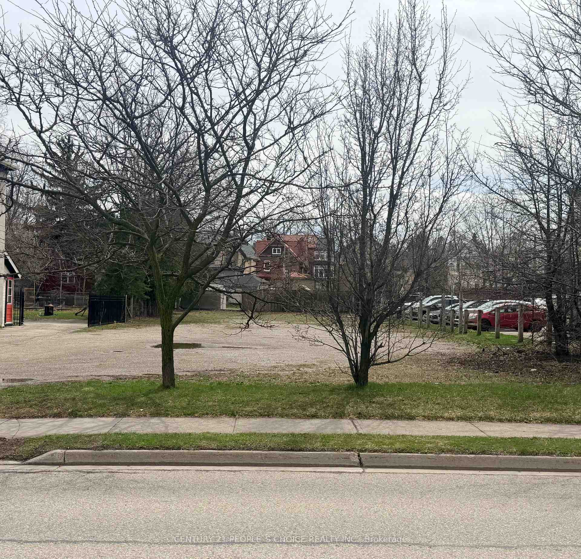 Photo 2 of 237 Frederick Street, Kitchener, Civic Centre — HOMEH