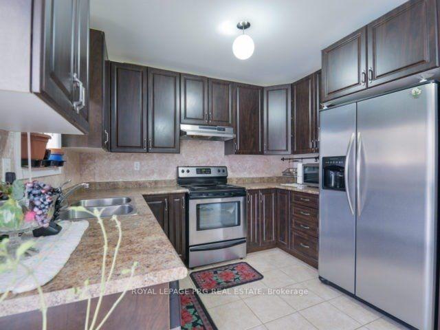 Photo 7 of 41 Unionville Crescent, Brampton, Bram East — HOMEH