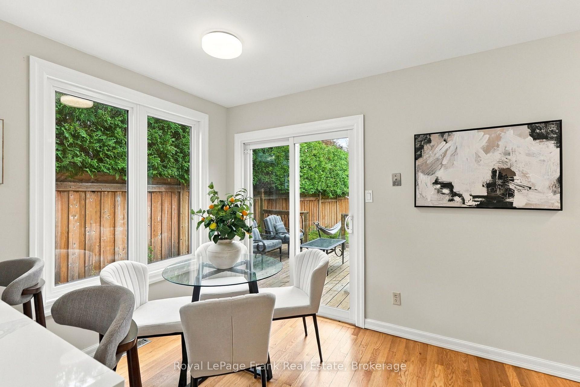 Photo 14 of 86 Cherry Blossom Crescent, Clarington, Courtice — HOMEH