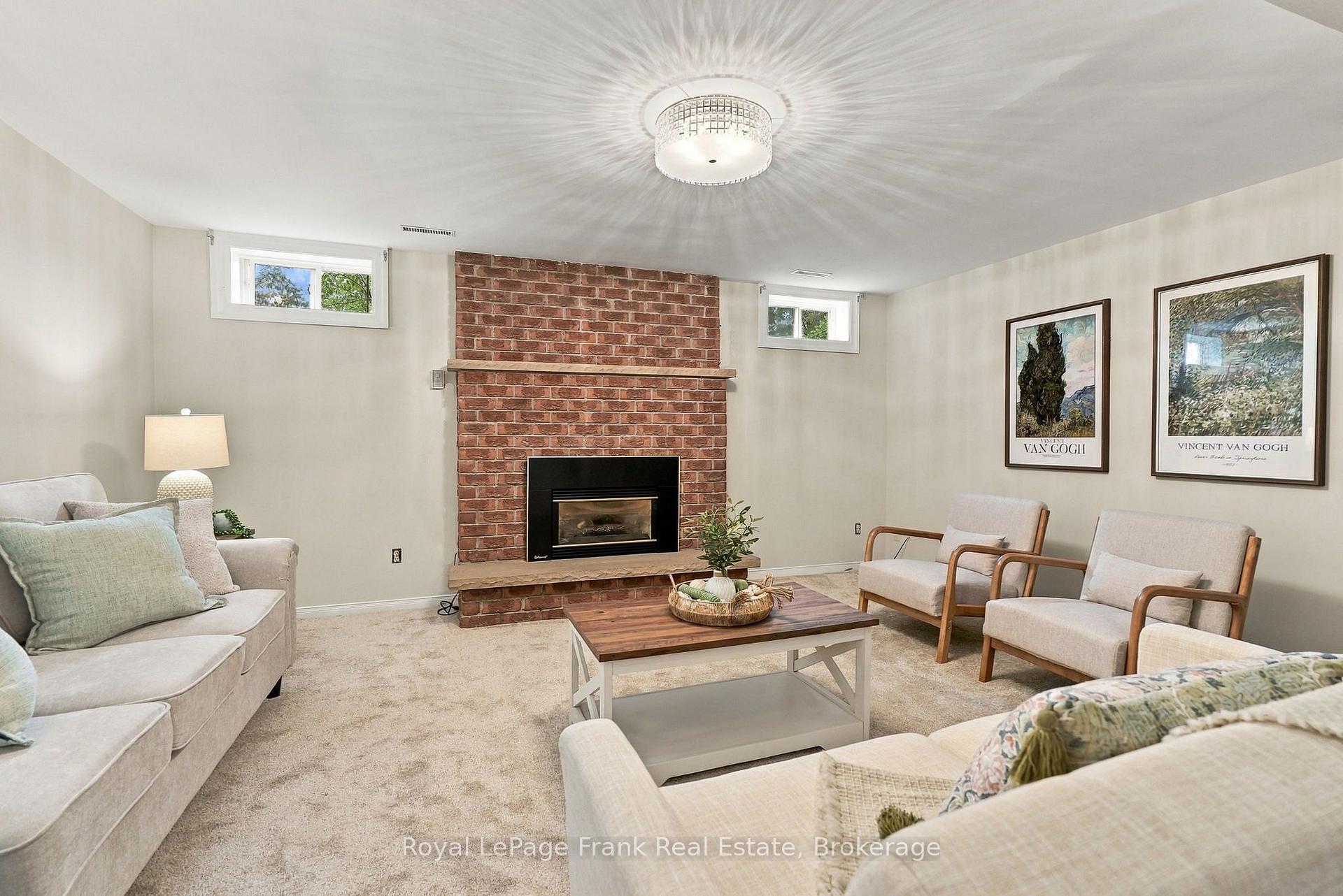Photo 28 of 86 Cherry Blossom Crescent, Clarington, Courtice — HOMEH