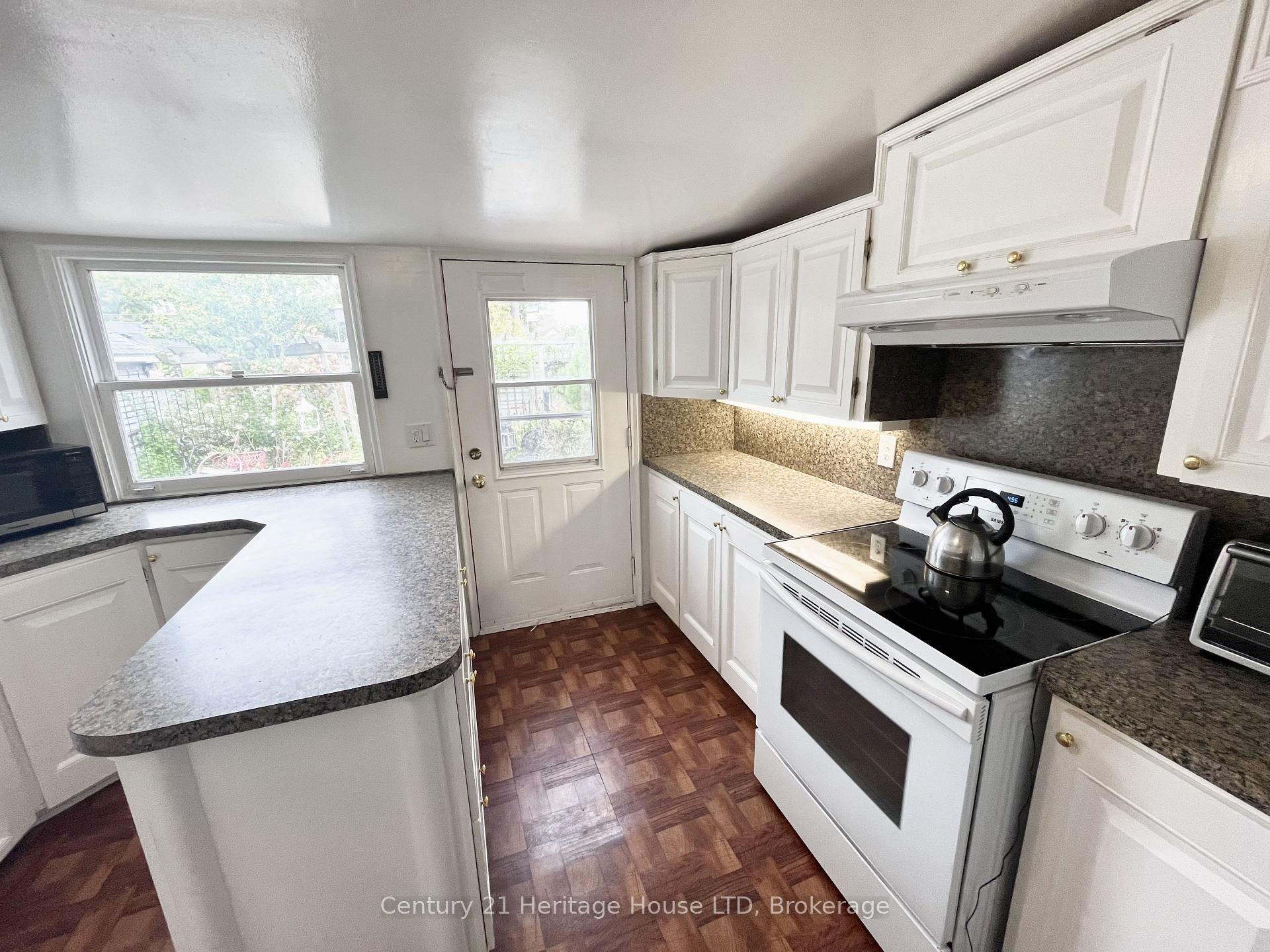 Photo 12 of 84 Rykert Street, St. Catharines, Western Hill — HOMEH