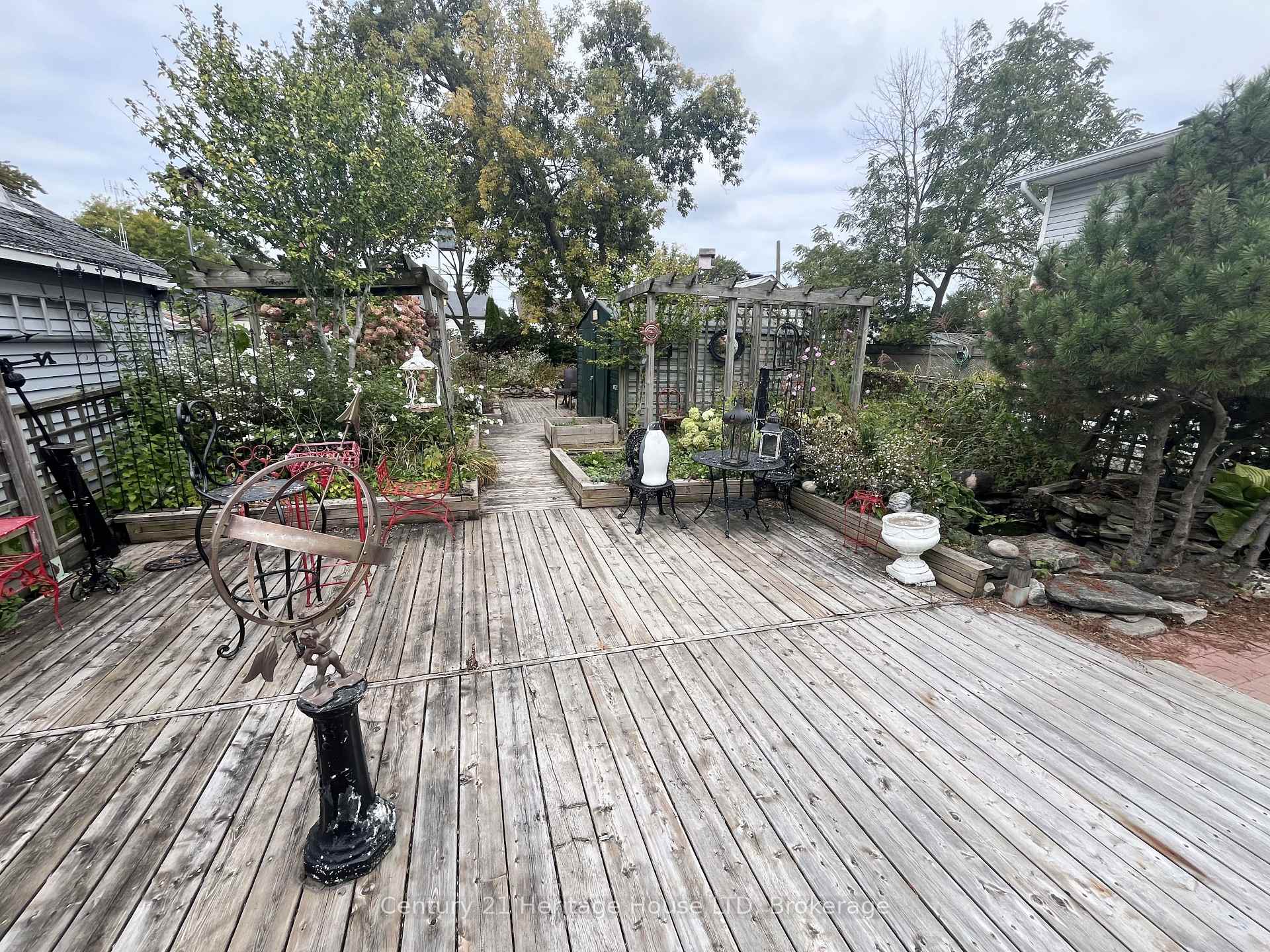Photo 21 of 84 Rykert Street, St. Catharines, Western Hill — HOMEH
