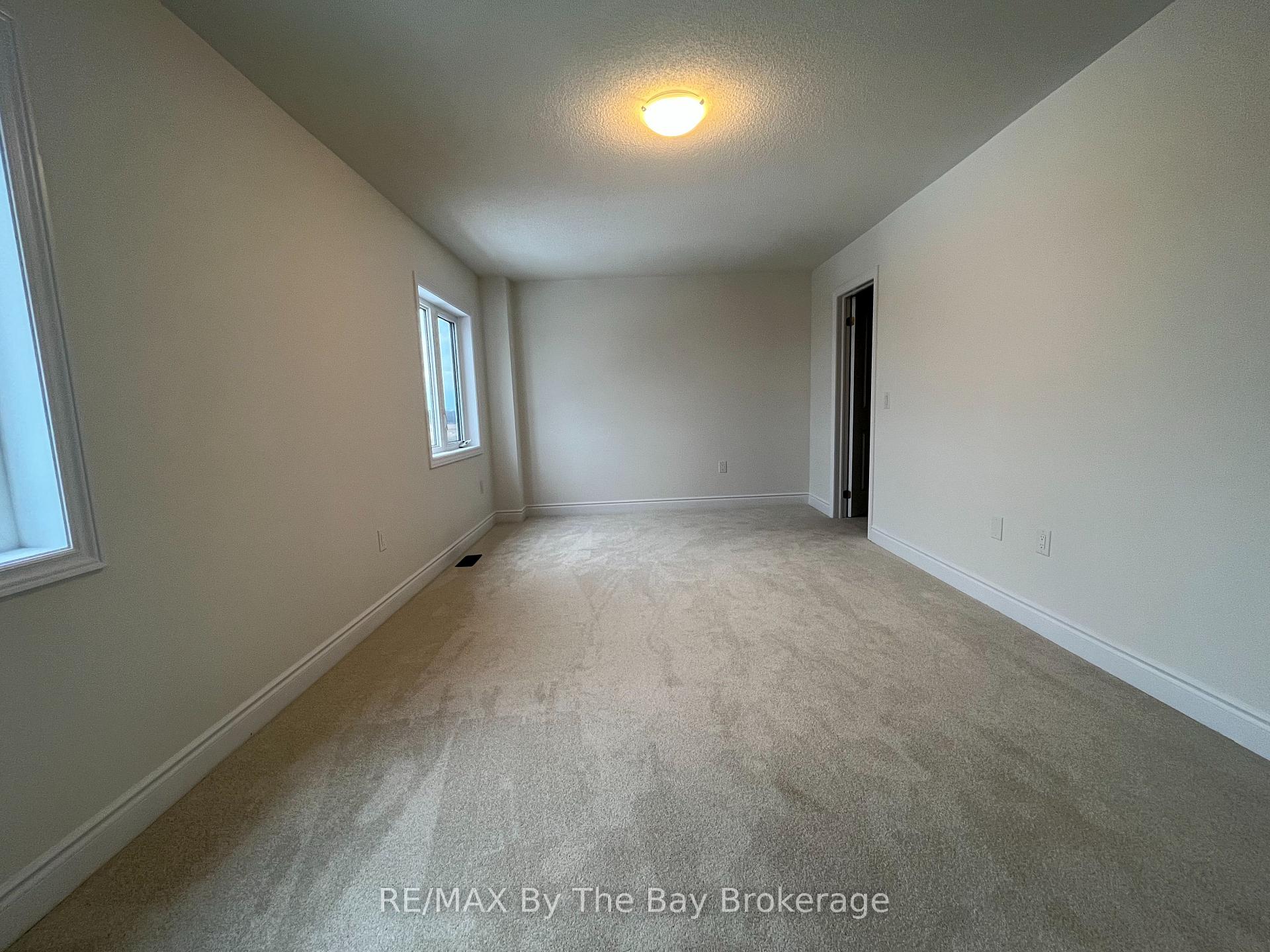 Photo 9 of 17 Carriage Lane, Wasaga Beach — HOMEH