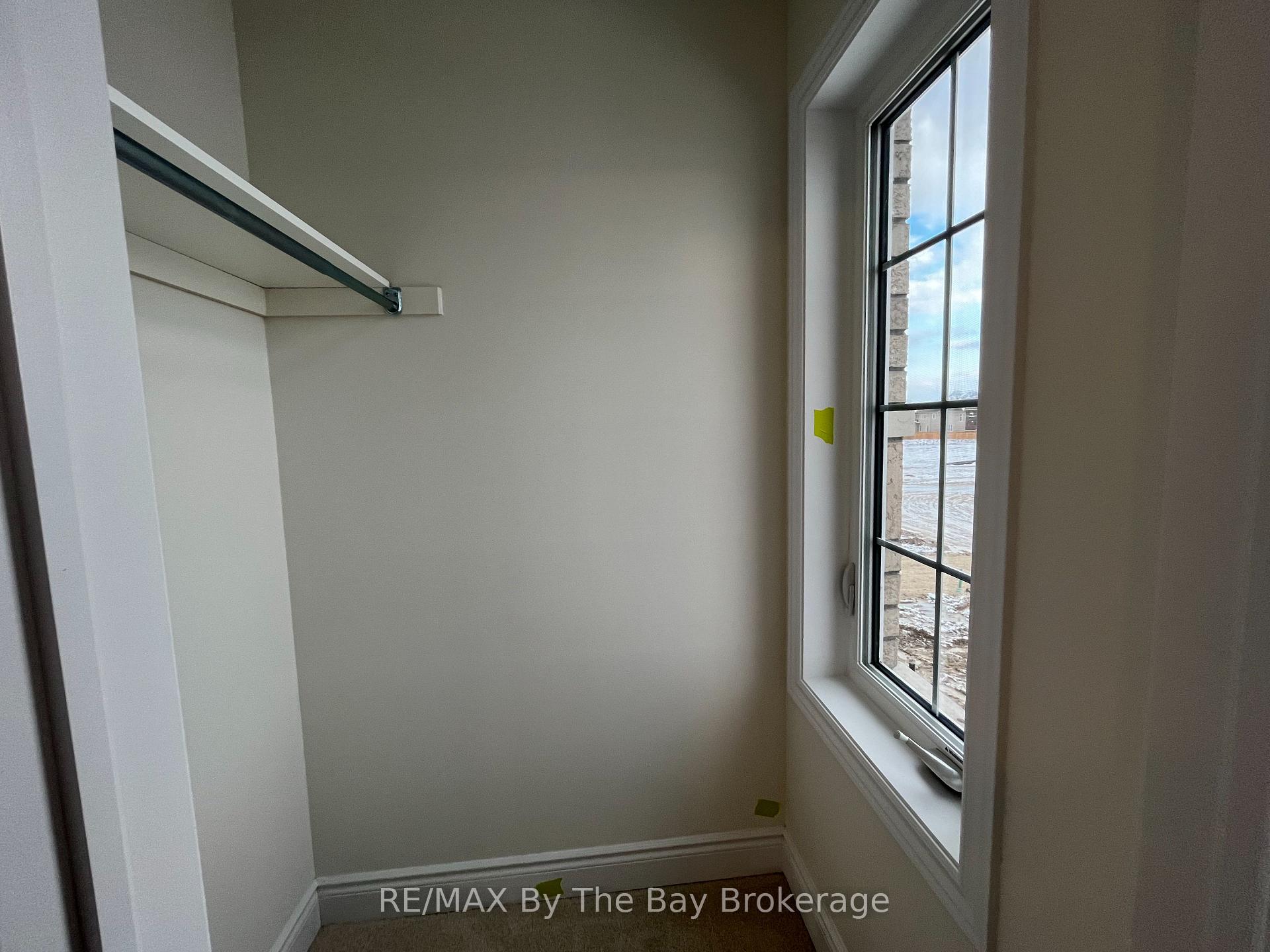 Photo 15 of 17 Carriage Lane, Wasaga Beach — HOMEH