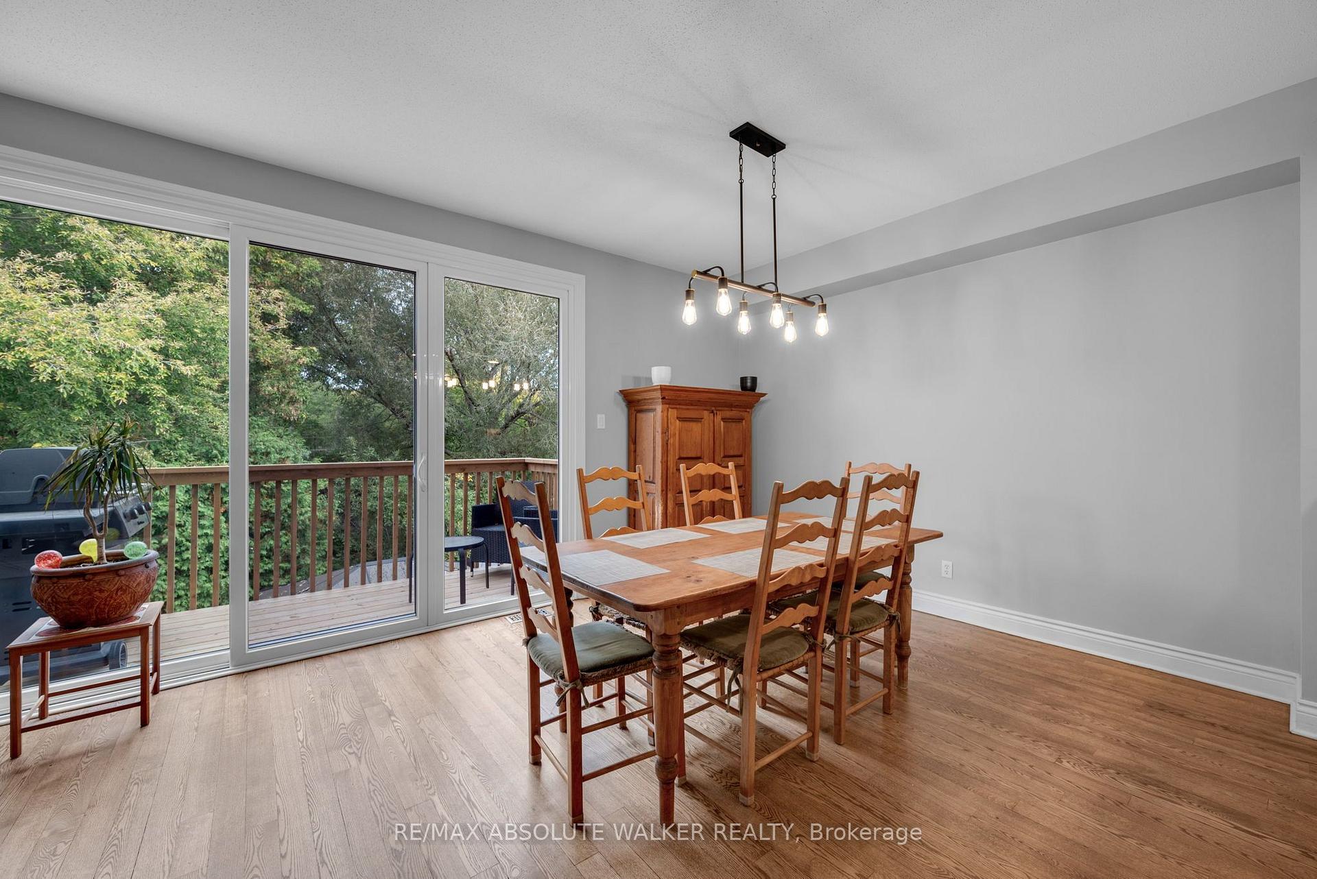Photo 8 of 54 Castle Glen Crescent, Ottawa, Kanata - Glencairn/Hazeldean — HOMEH