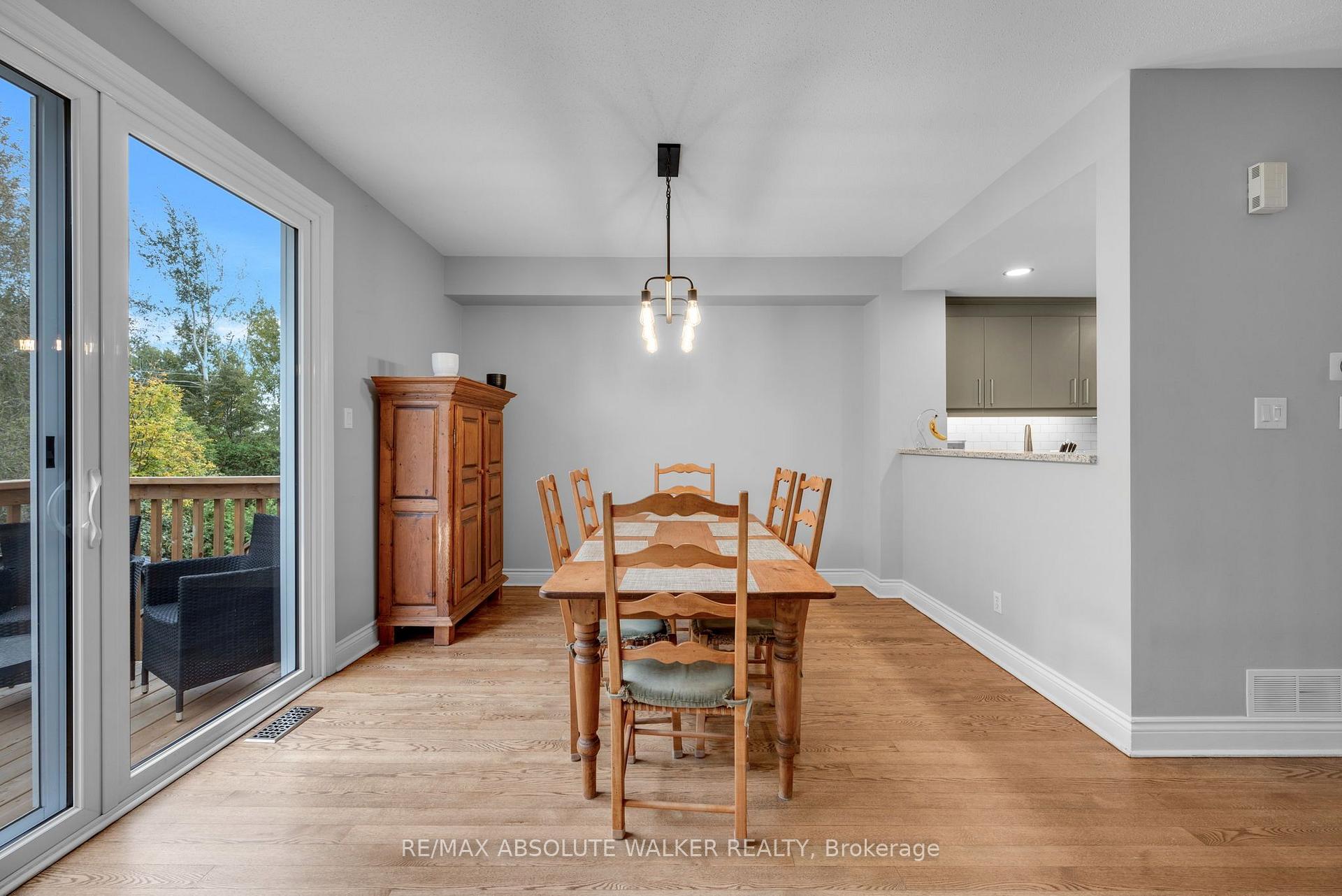 Photo 9 of 54 Castle Glen Crescent, Ottawa, Kanata - Glencairn/Hazeldean — HOMEH