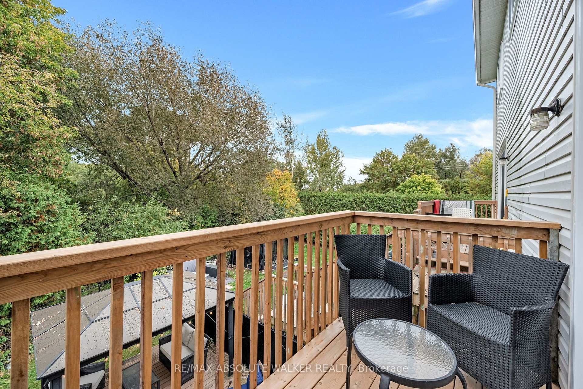 Photo 11 of 54 Castle Glen Crescent, Ottawa, Kanata - Glencairn/Hazeldean — HOMEH