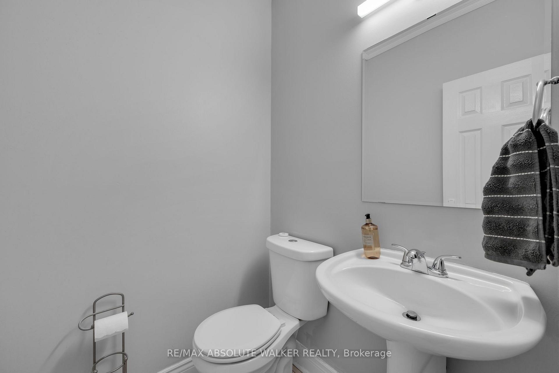 Photo 16 of 54 Castle Glen Crescent, Ottawa, Kanata - Glencairn/Hazeldean — HOMEH