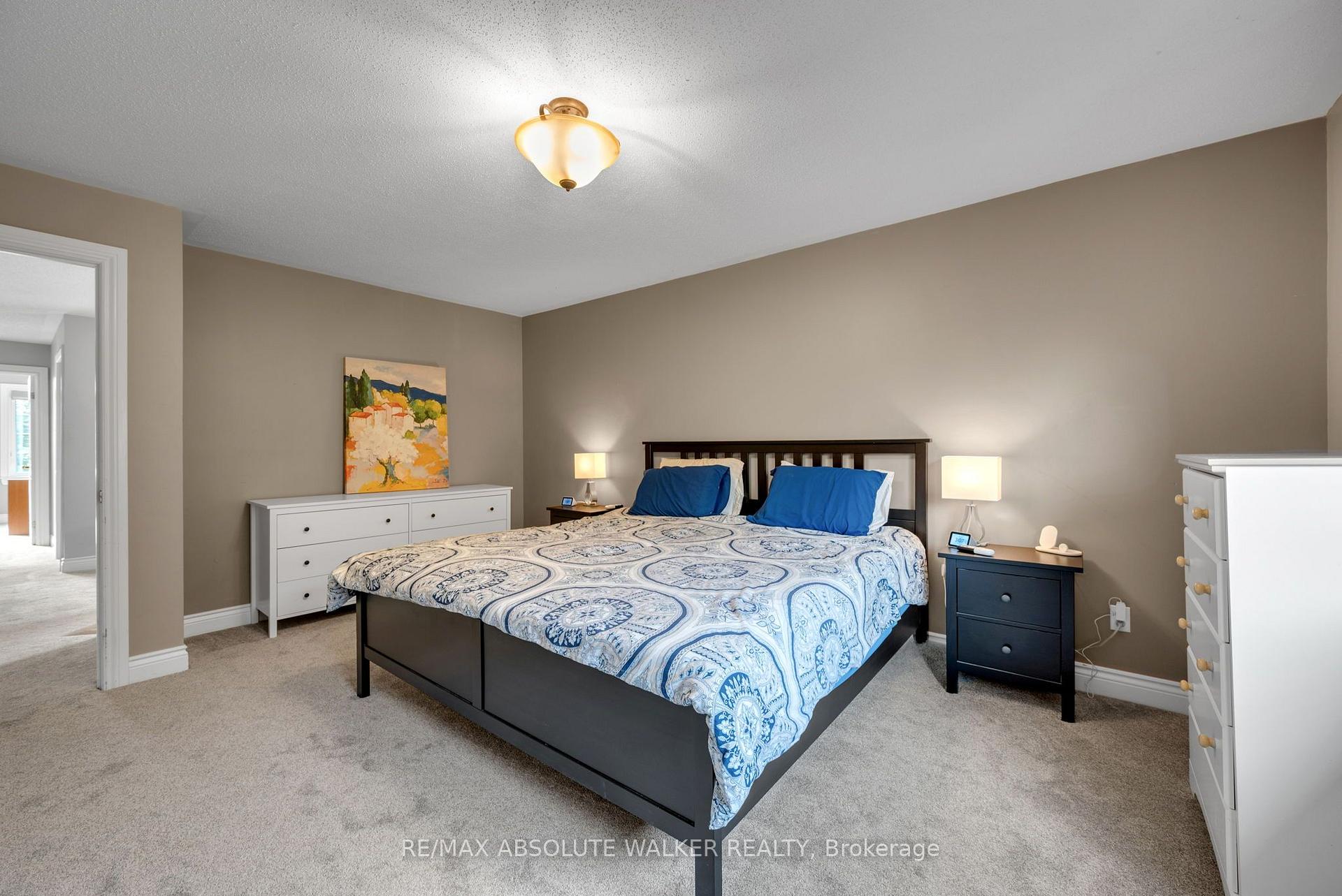 Photo 18 of 54 Castle Glen Crescent, Ottawa, Kanata - Glencairn/Hazeldean — HOMEH