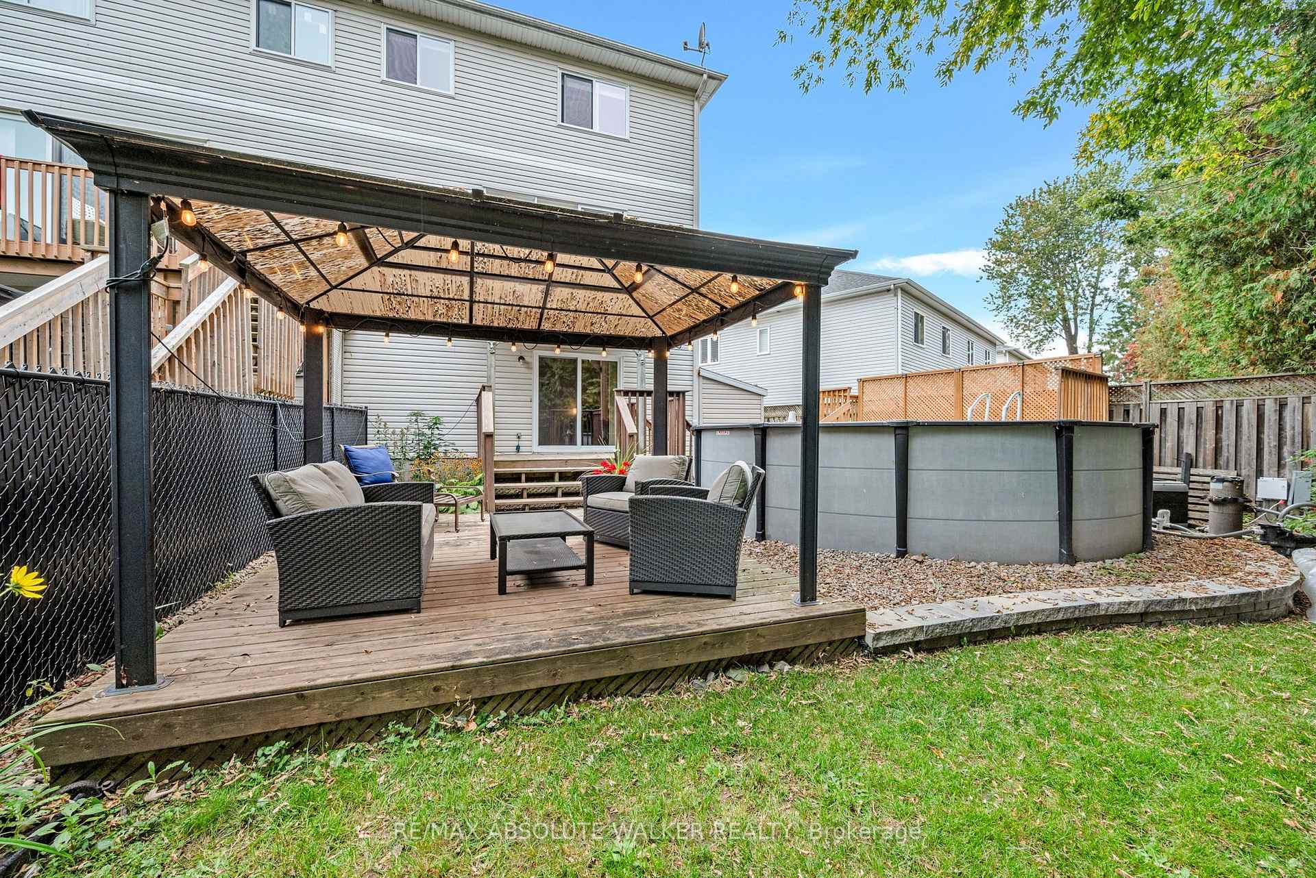 Photo 34 of 54 Castle Glen Crescent, Ottawa, Kanata - Glencairn/Hazeldean — HOMEH