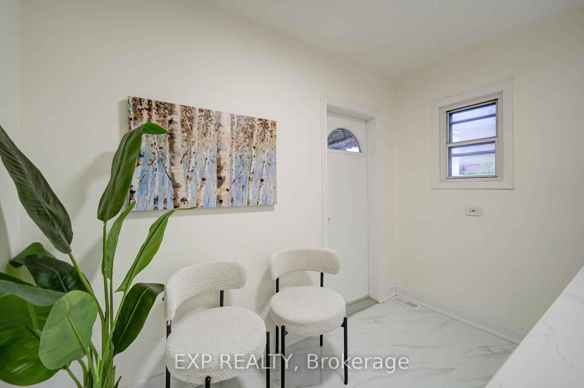 Photo 16 of 2017 Dufferin Street, Toronto, Oakwood Village — HOMEH