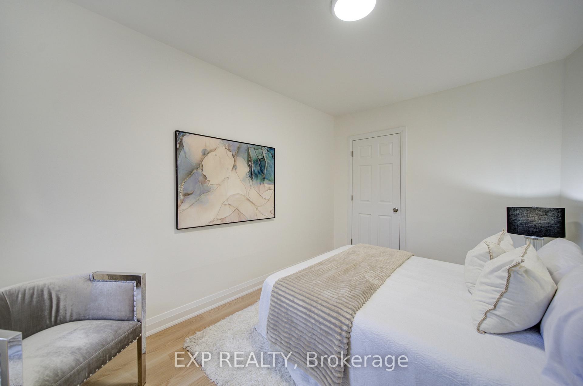 Photo 19 of 2017 Dufferin Street, Toronto, Oakwood Village — HOMEH