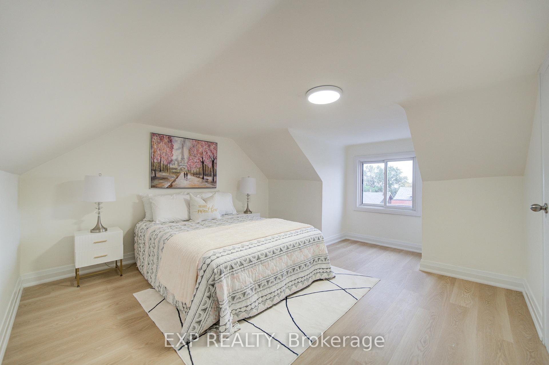 Photo 27 of 2017 Dufferin Street, Toronto, Oakwood Village — HOMEH