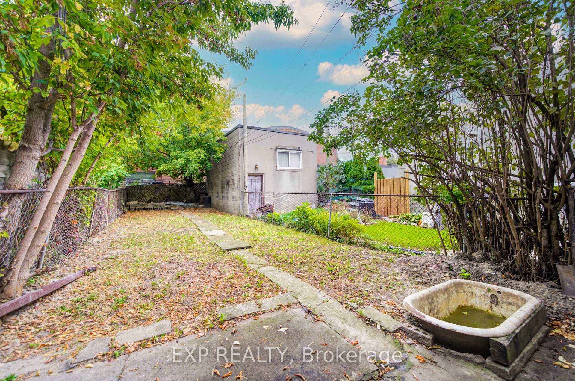 Photo 35 of 2017 Dufferin Street, Toronto, Oakwood Village — HOMEH