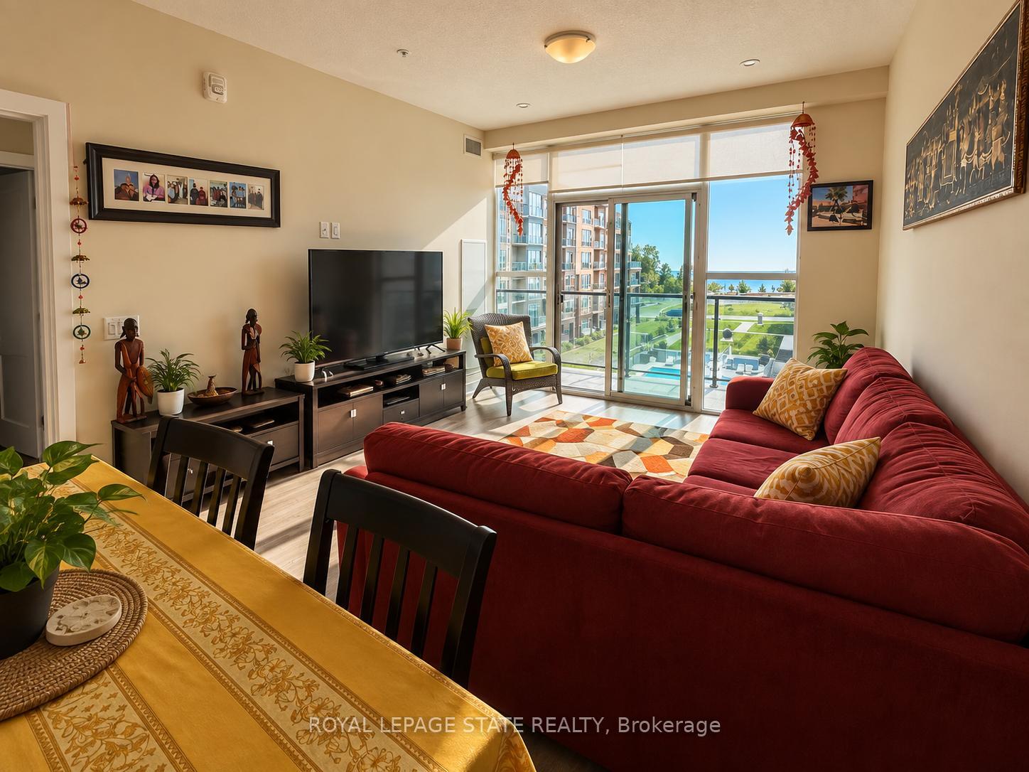 Photo 3 of Unit 427, 16 Concord Place, Grimsby, Grimsby Beach — HOMEH