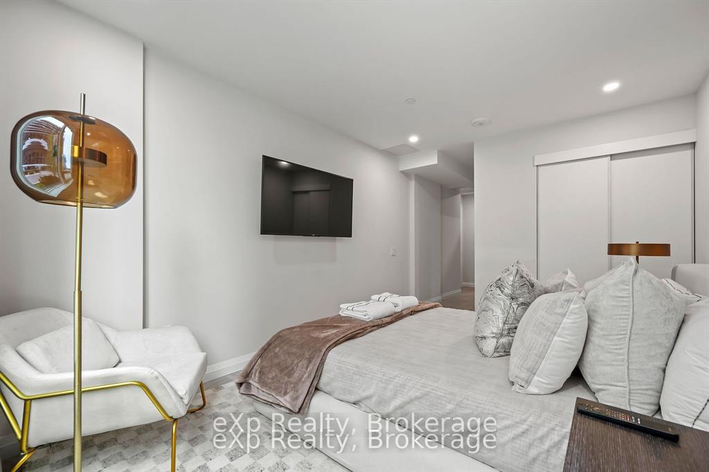 Photo 15 of Unit 606, 93 Arthur Street S, Guelph, Downtown — HOMEH