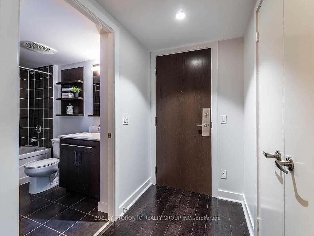 Photo 2 of Unit 1002, 80 Western Battery Road, Toronto, Niagara — HOMEH