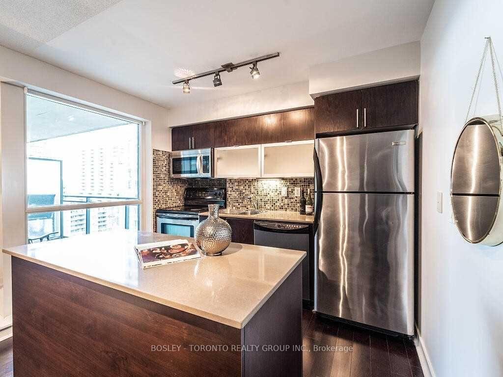 Photo 9 of Unit 1002, 80 Western Battery Road, Toronto, Niagara — HOMEH