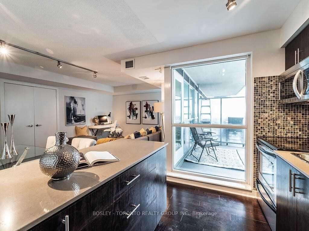 Photo 10 of Unit 1002, 80 Western Battery Road, Toronto, Niagara — HOMEH