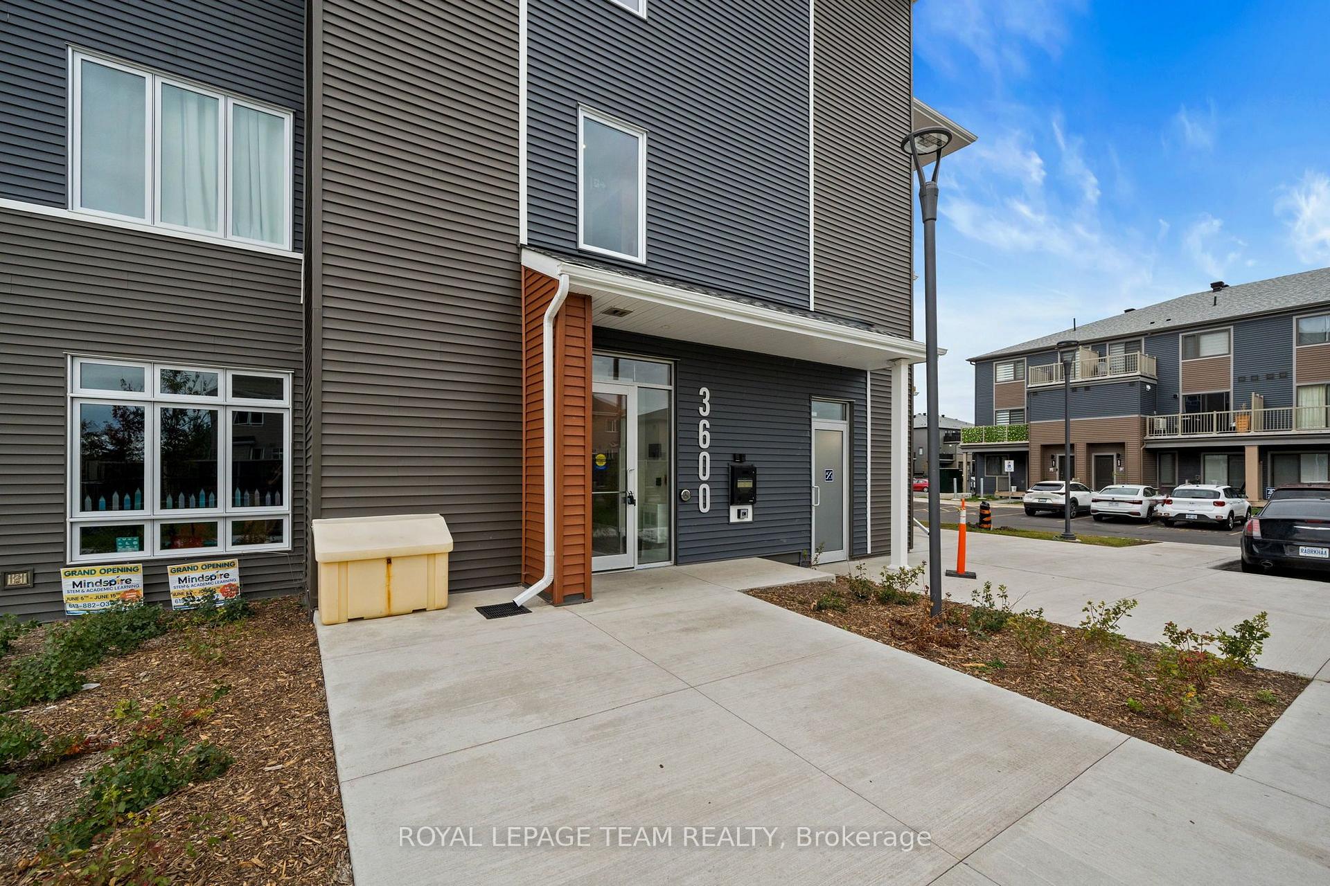 Photo 4 of Unit 311, 3600 Brian Coburn Boulevard, Ottawa, Avalon West — HOMEH