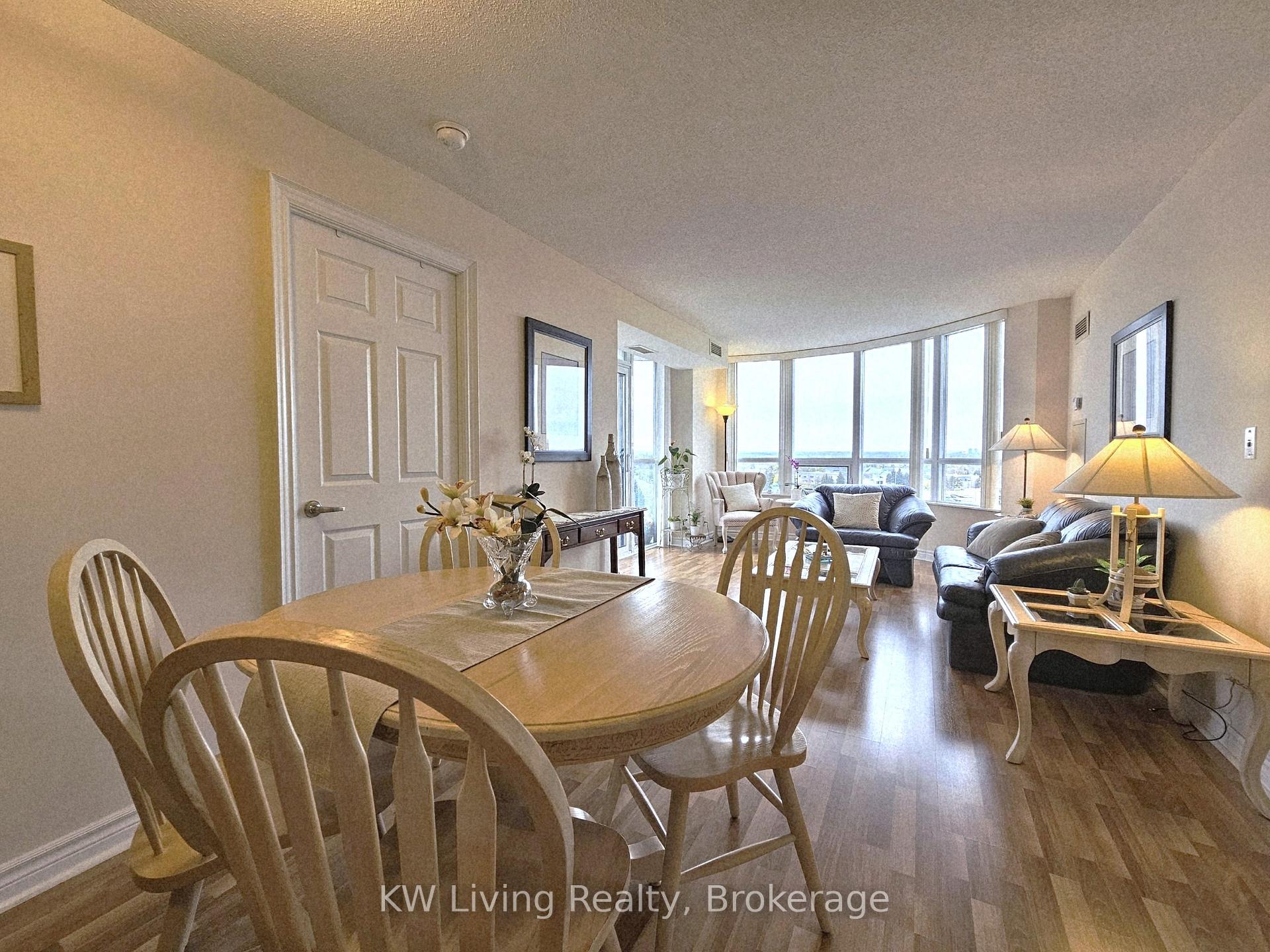 Photo of Unit 1117, 33 Cox Boulevard