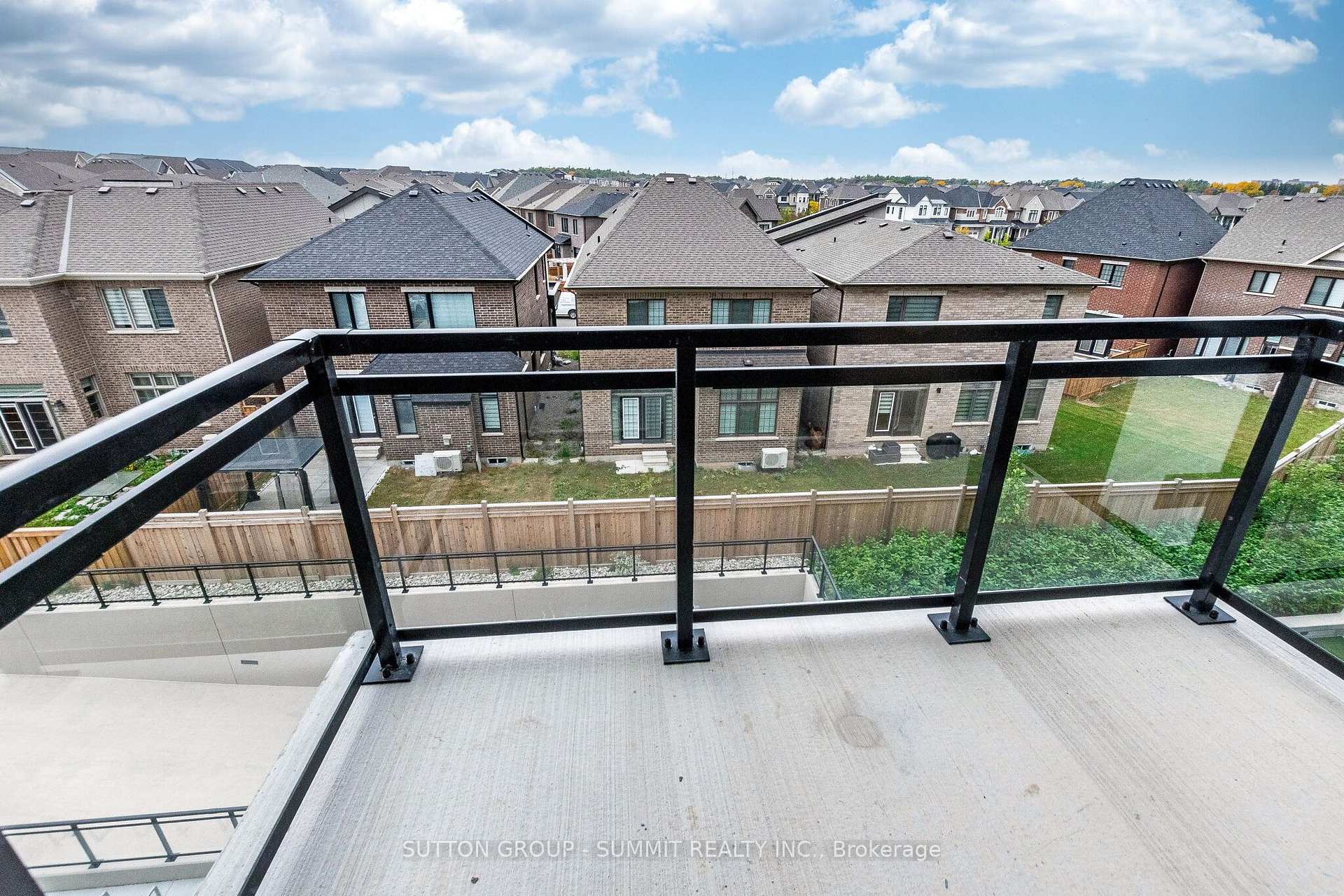 Photo 31 of Unit 421, 3008 William Cutmore Boulevard, Oakville, Joshua Meadows — HOMEH