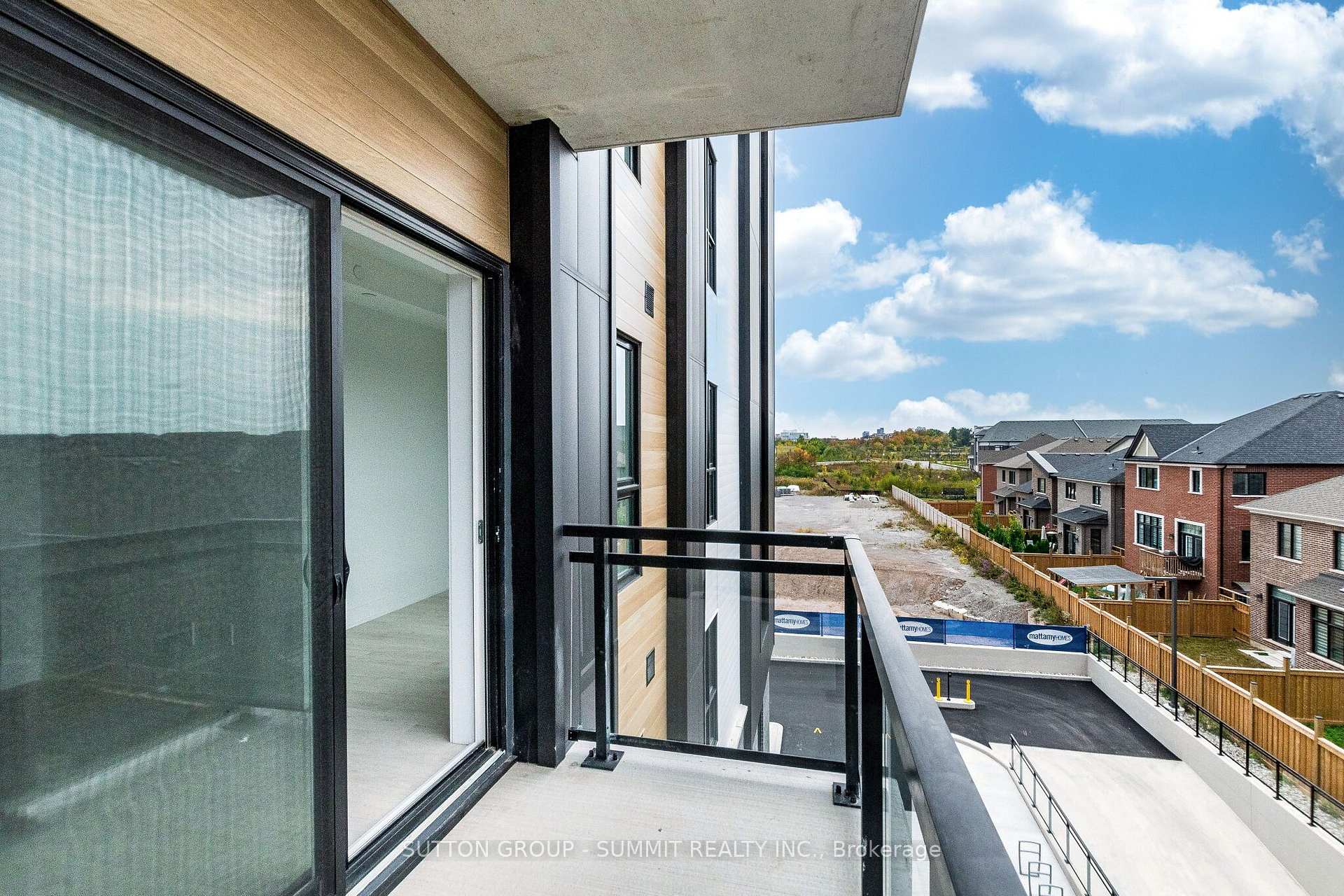 Photo 33 of Unit 421, 3008 William Cutmore Boulevard, Oakville, Joshua Meadows — HOMEH