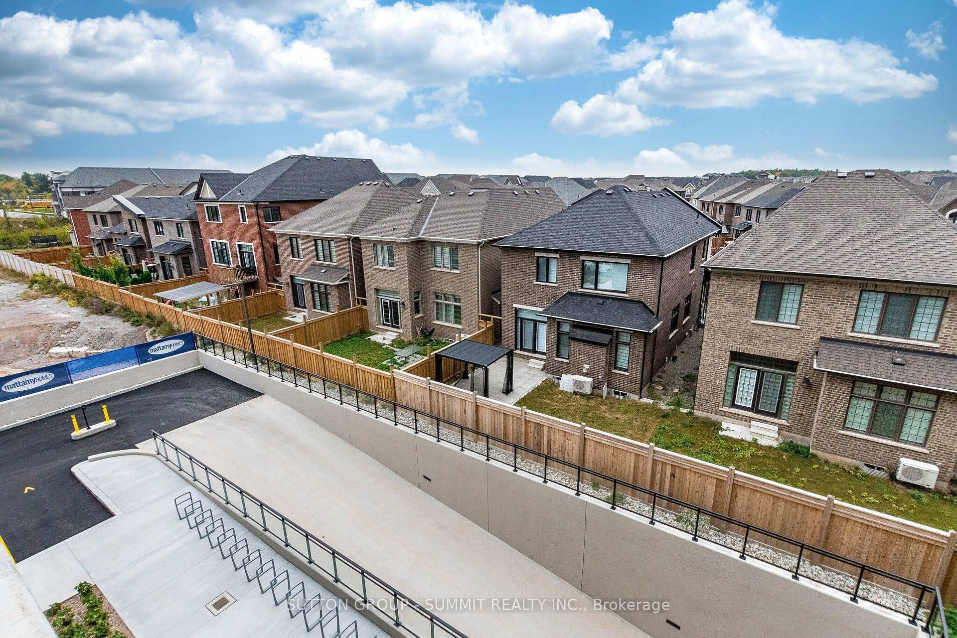 Photo 34 of Unit 421, 3008 William Cutmore Boulevard, Oakville, Joshua Meadows — HOMEH