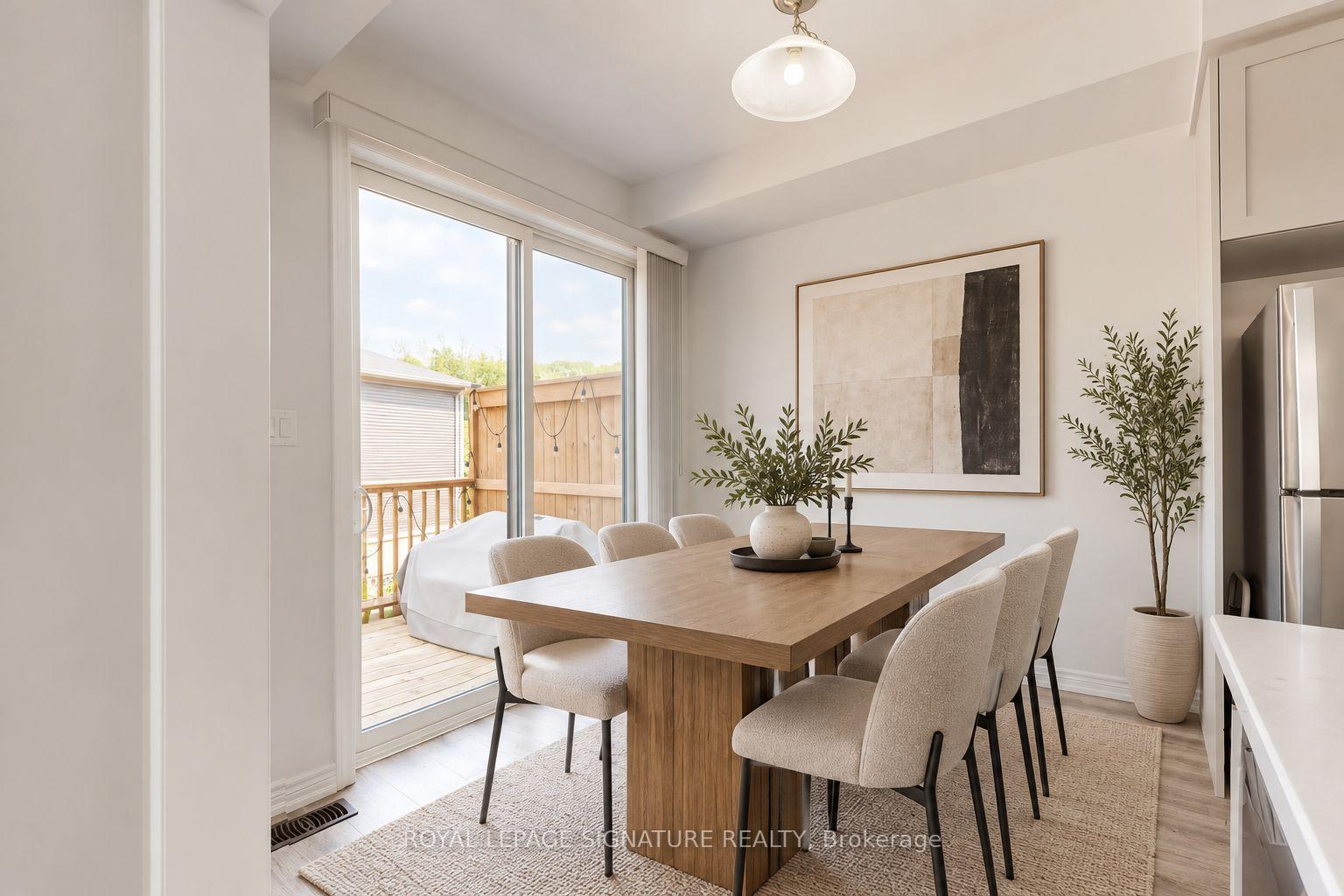 Photo 5 of Unit 37, 10 Birmingham Drive, Cambridge, Hillcrest/Forbes Park — HOMEH