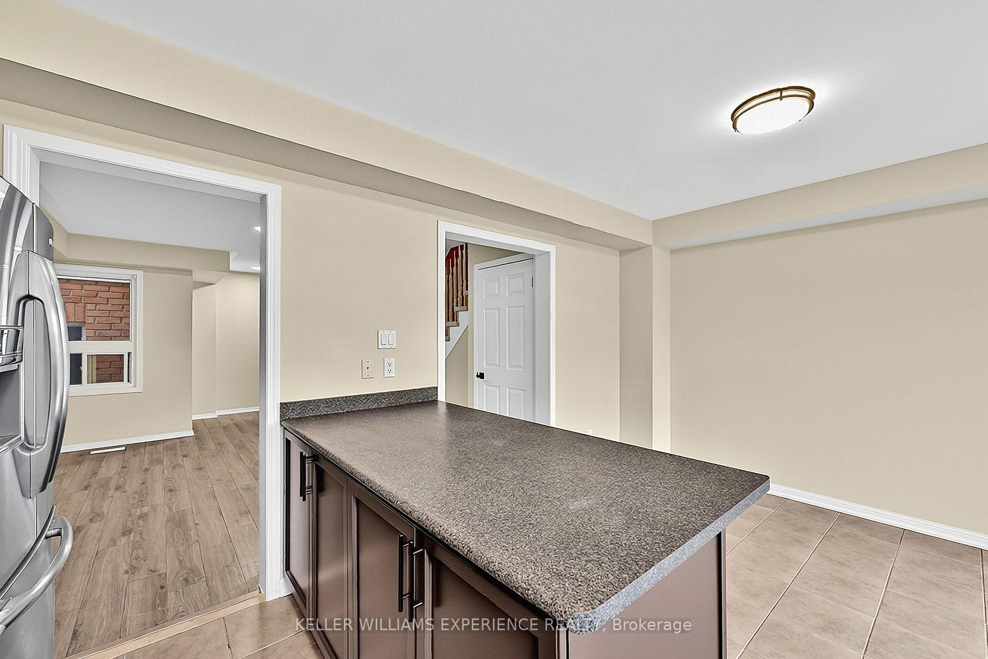 Photo 13 of 78 Commonwealth Road, Barrie, Innis-Shore — HOMEH