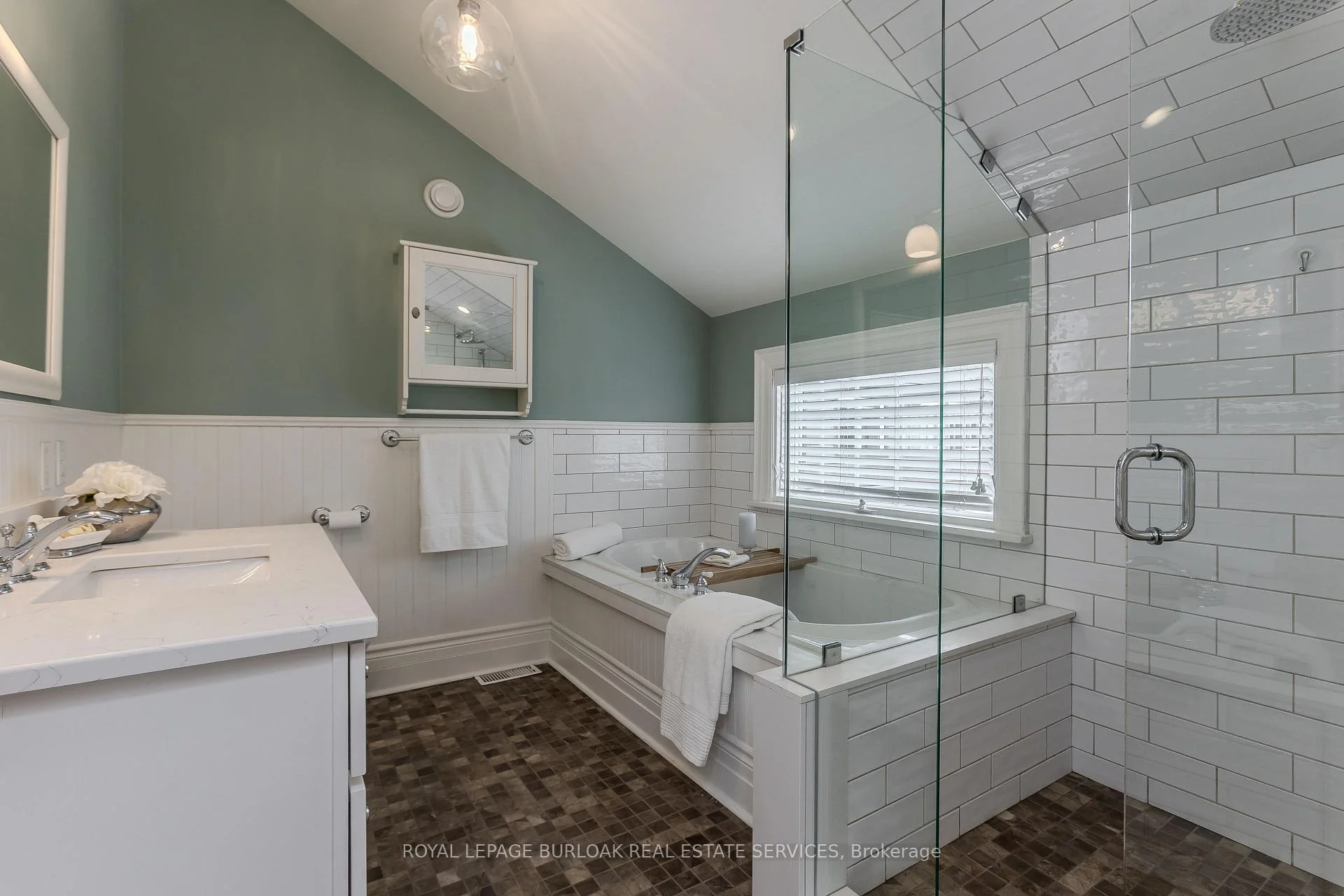 Photo 32 of 849 Beach Boulevard, Hamilton, Hamilton Beach — HOMEH