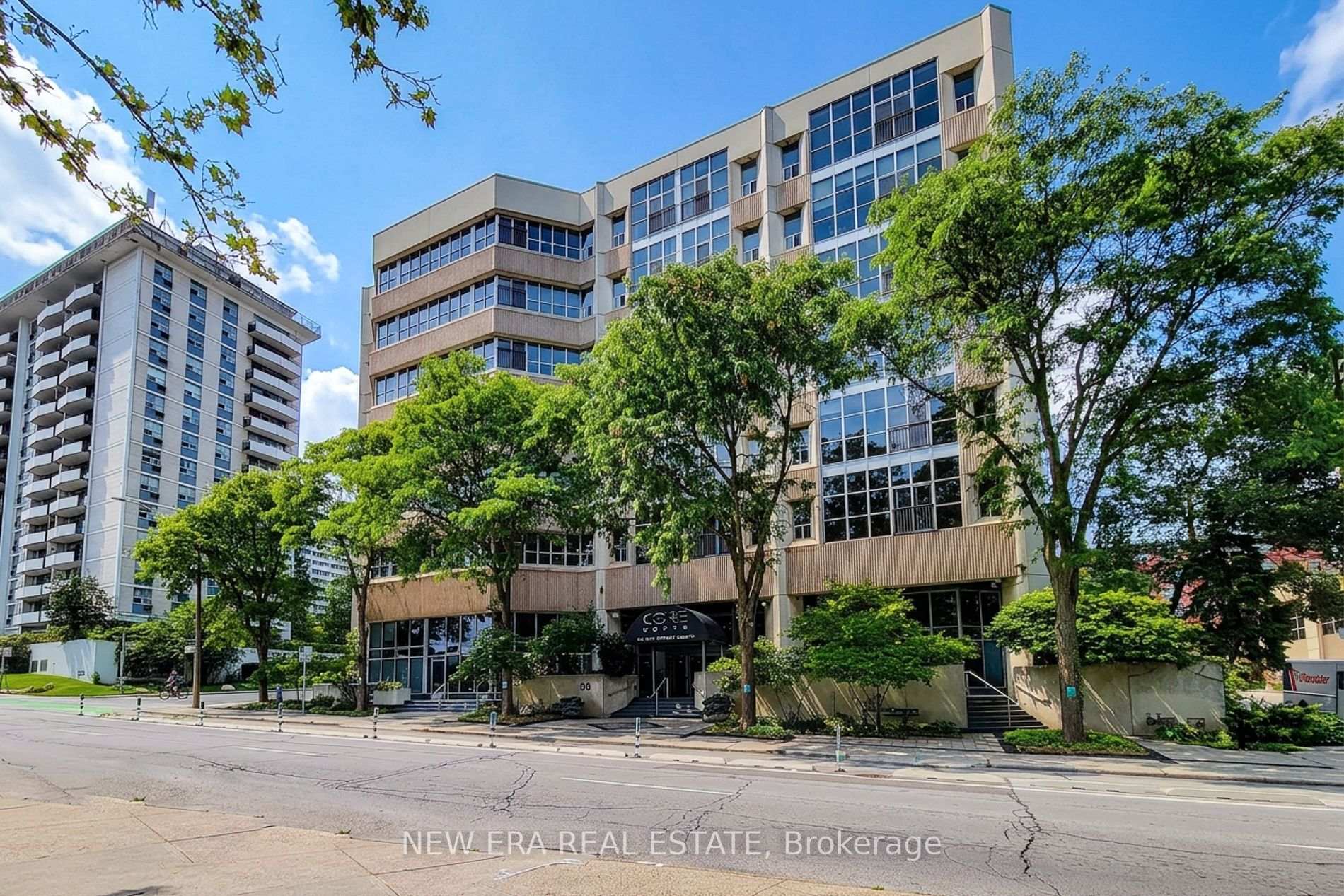 Photo 2 of Unit 414, 66 Bay Street S, Hamilton, Durand — HOMEH