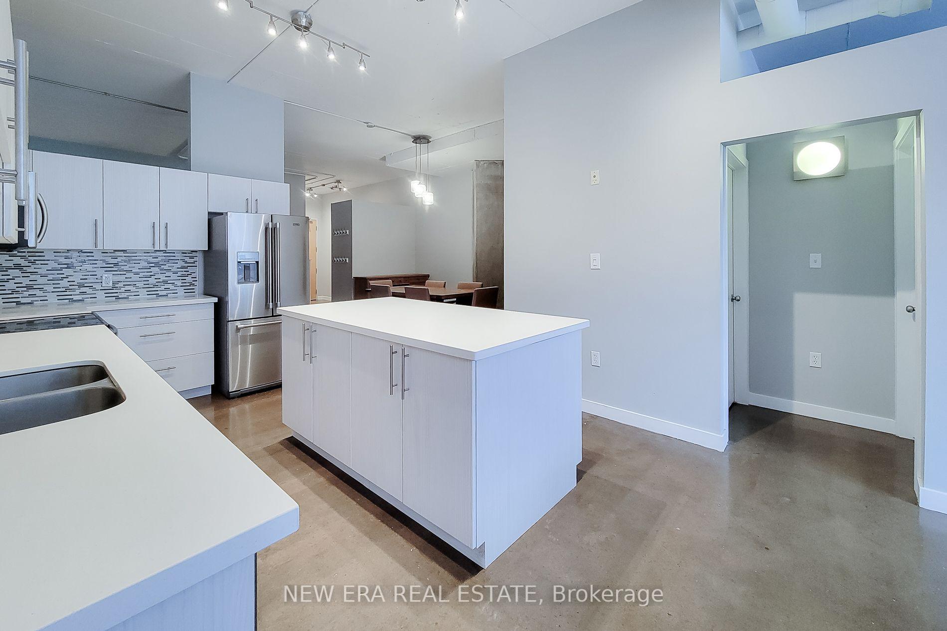 Photo 19 of Unit 414, 66 Bay Street S, Hamilton, Durand — HOMEH