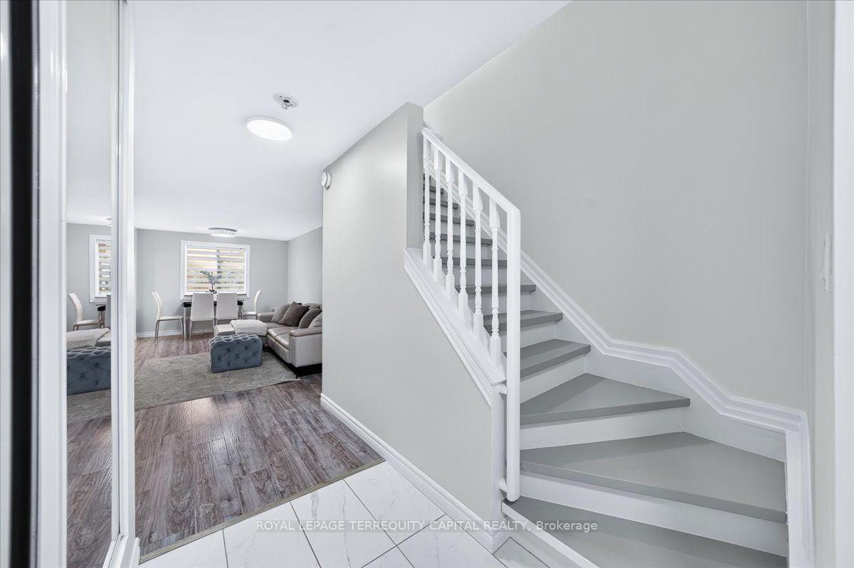 Photo 9 of 9 Seymour Crescent, Barrie, Holly — HOMEH