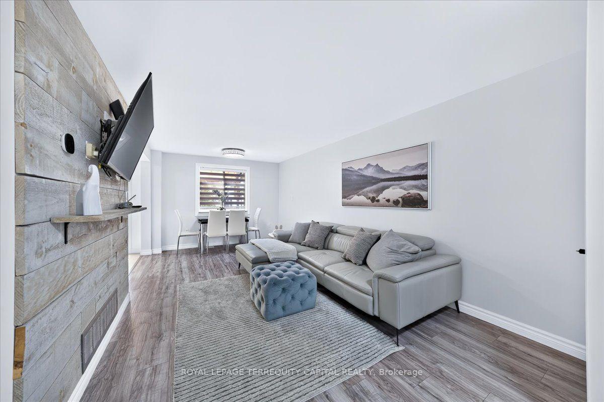 Photo 11 of 9 Seymour Crescent, Barrie, Holly — HOMEH